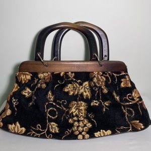 Vintage beaded handbag w/ wooden handles